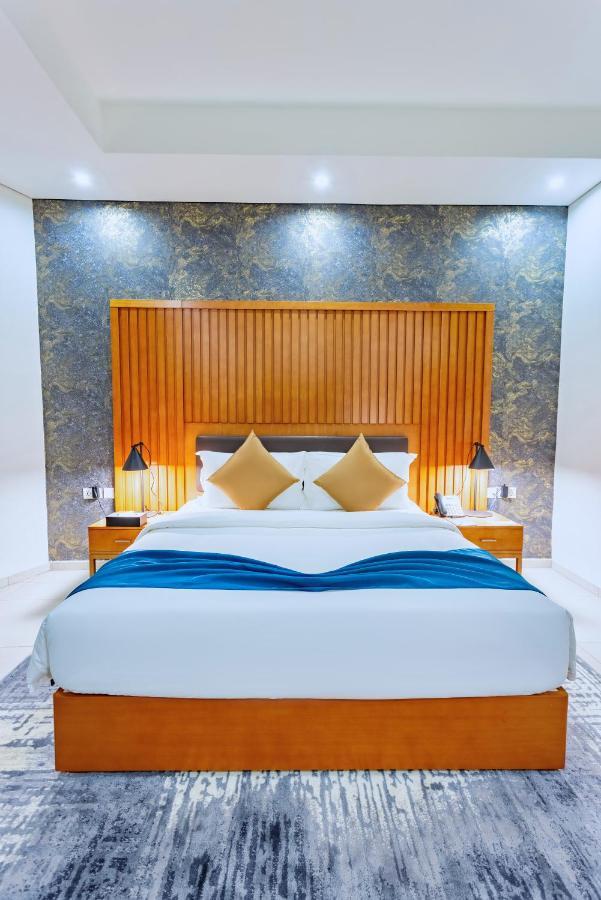 Alisa Hotel Тема Экстерьер фото