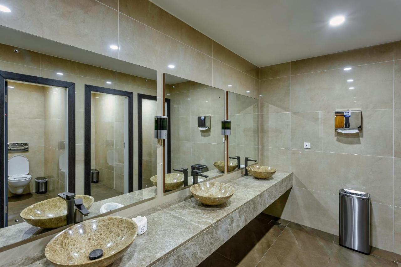Alisa Hotel Тема Экстерьер фото